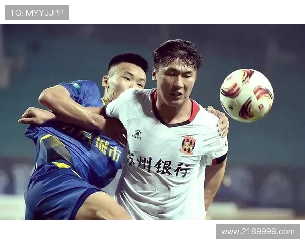 中甲南京城市门将齐雨熙超巨失误 开球传给对方送大礼对方轻松破门 中甲南京城市门将齐雨熙超巨失误 开球传给对方送大礼对方轻松破门